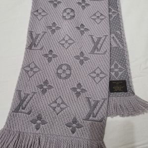 LV Logomania Grey scarf.